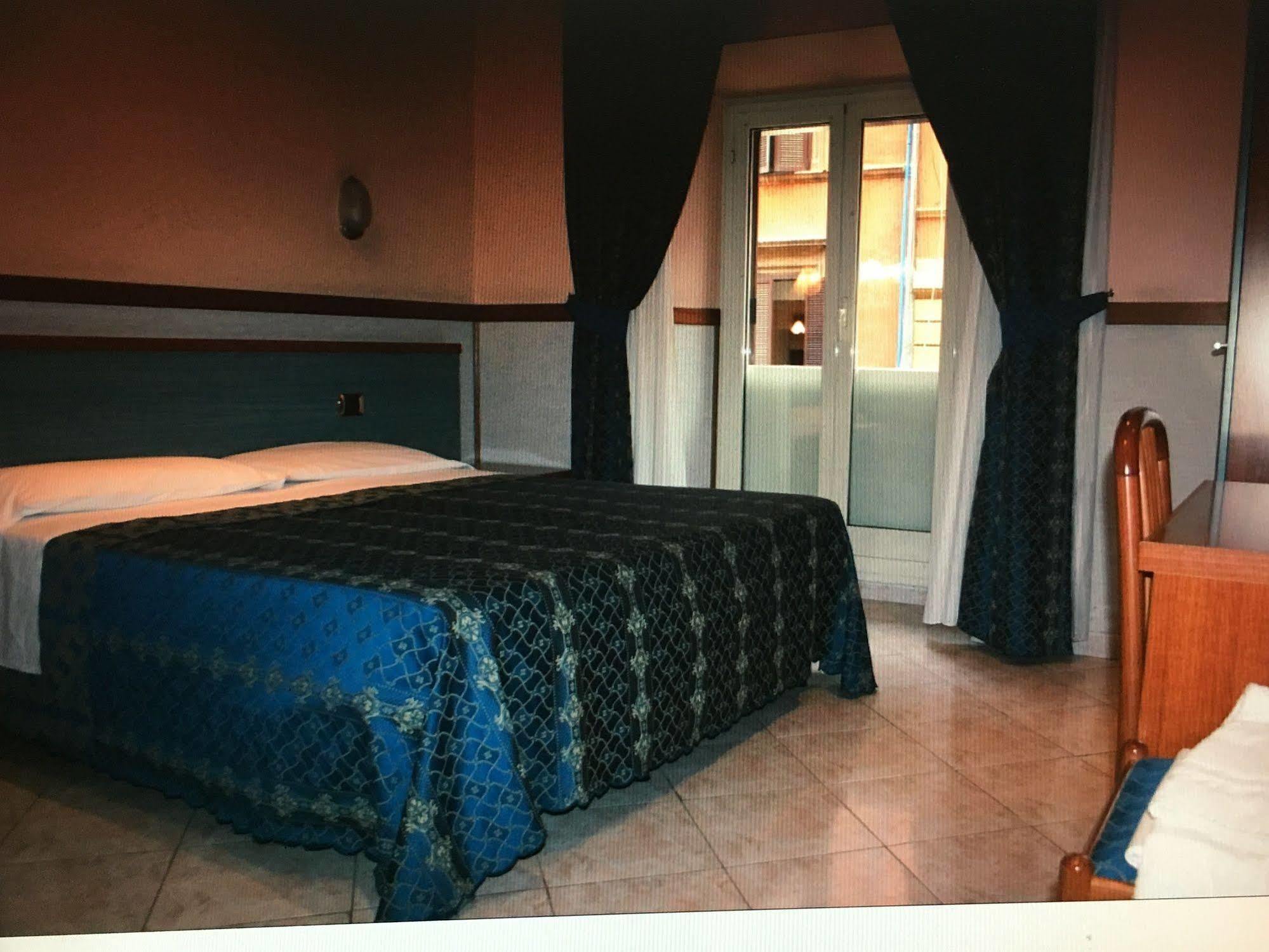 Hotel Soggiorno Blu Rome Bagian luar foto